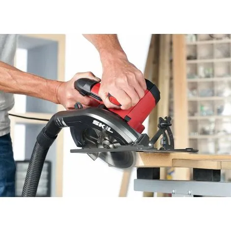 SKIL SW1E 5830AA Sierra Circular 1400w 5 SKIL SW1E 5830AA Sierra Circular 1400w – Image 5